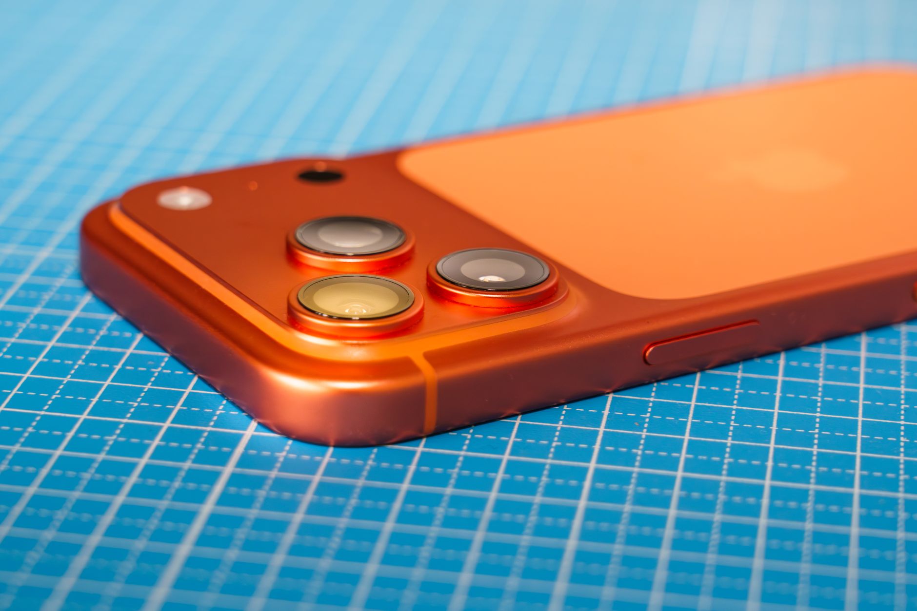 iPhone 18 colors